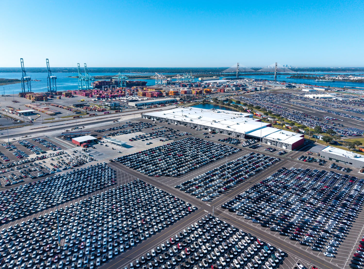 Photograph of SE Toyota JAXPORT by JE Dunn