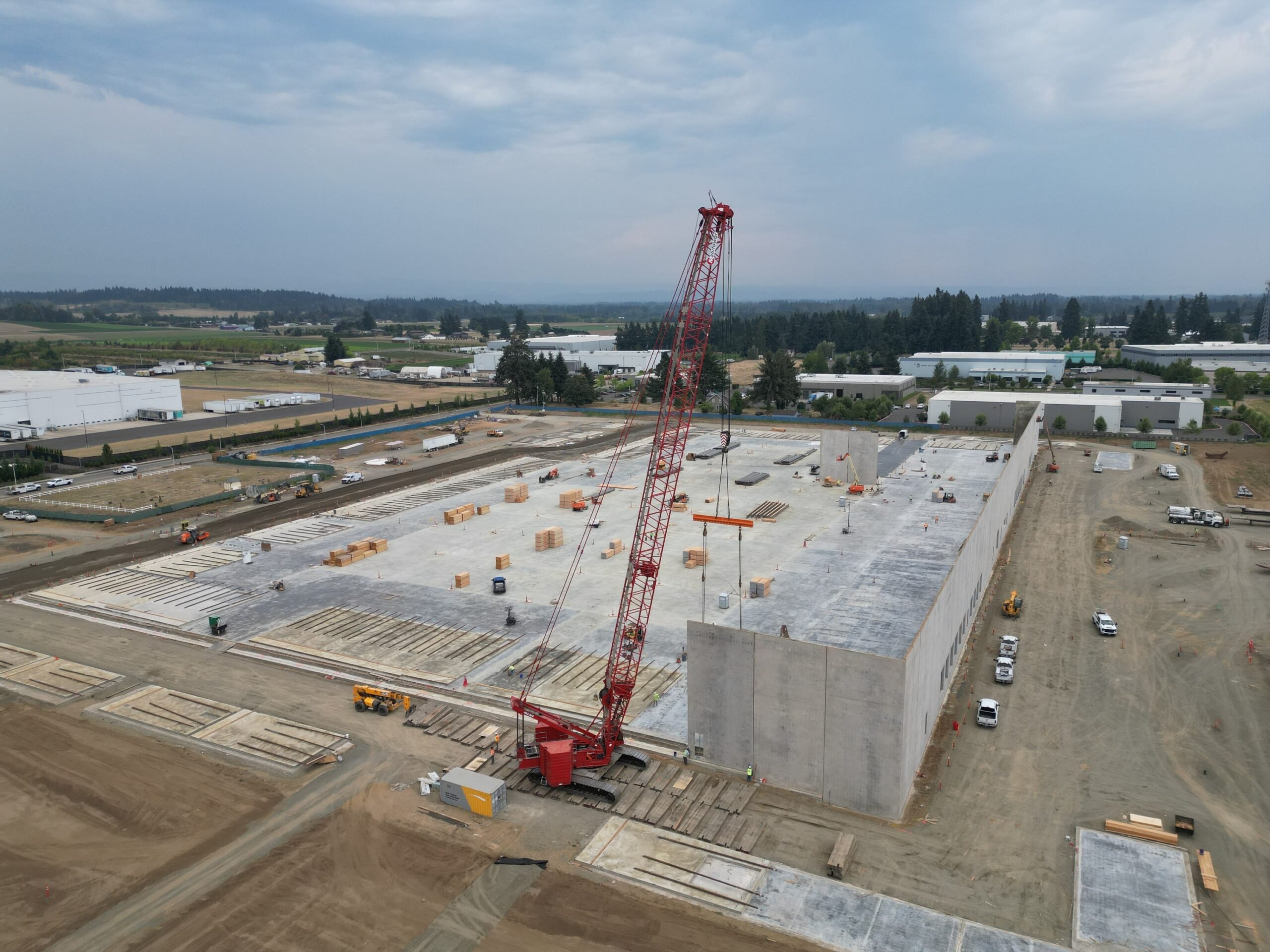 Photograph of sel-perform concrete during construction of OLCC Destilled Distribution Center