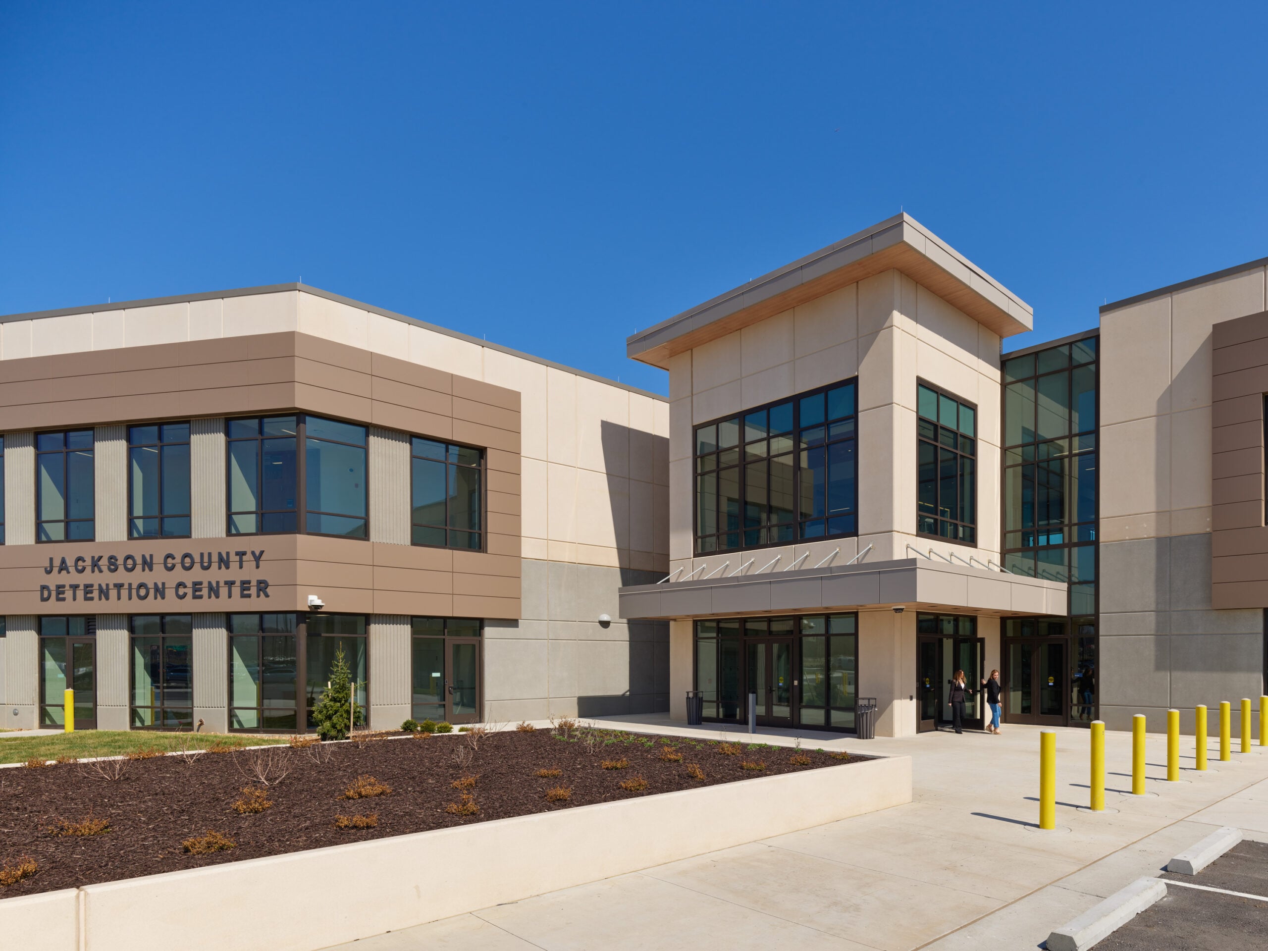Photograph of front entrance of the Jackson County Detention Center